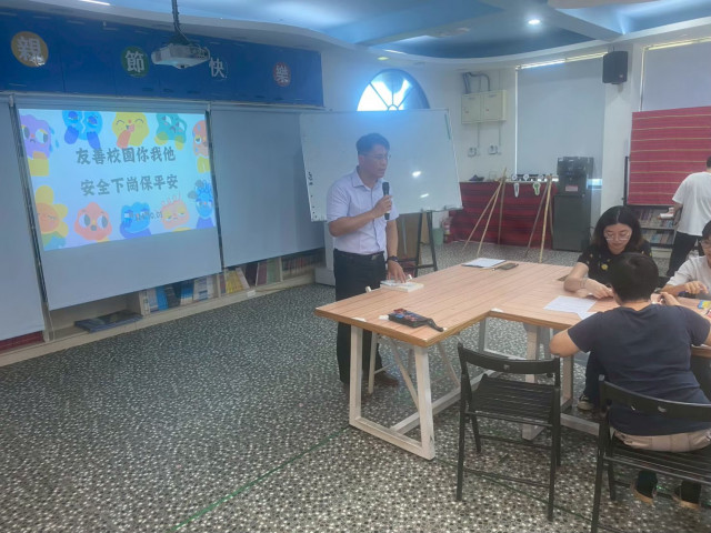 LINE_ALBUM_1141001社群 友善校園研習_251112_1.jpg